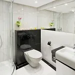 Hotel Fahrenheit 3*